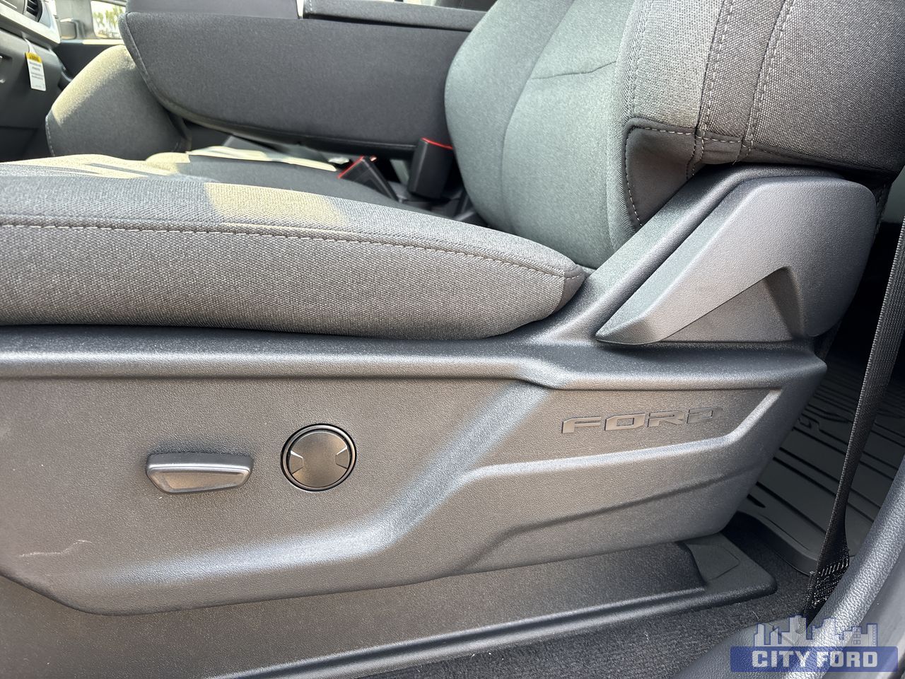 new 2025 Ford Super Duty F-350 SRW car, priced at $85,640