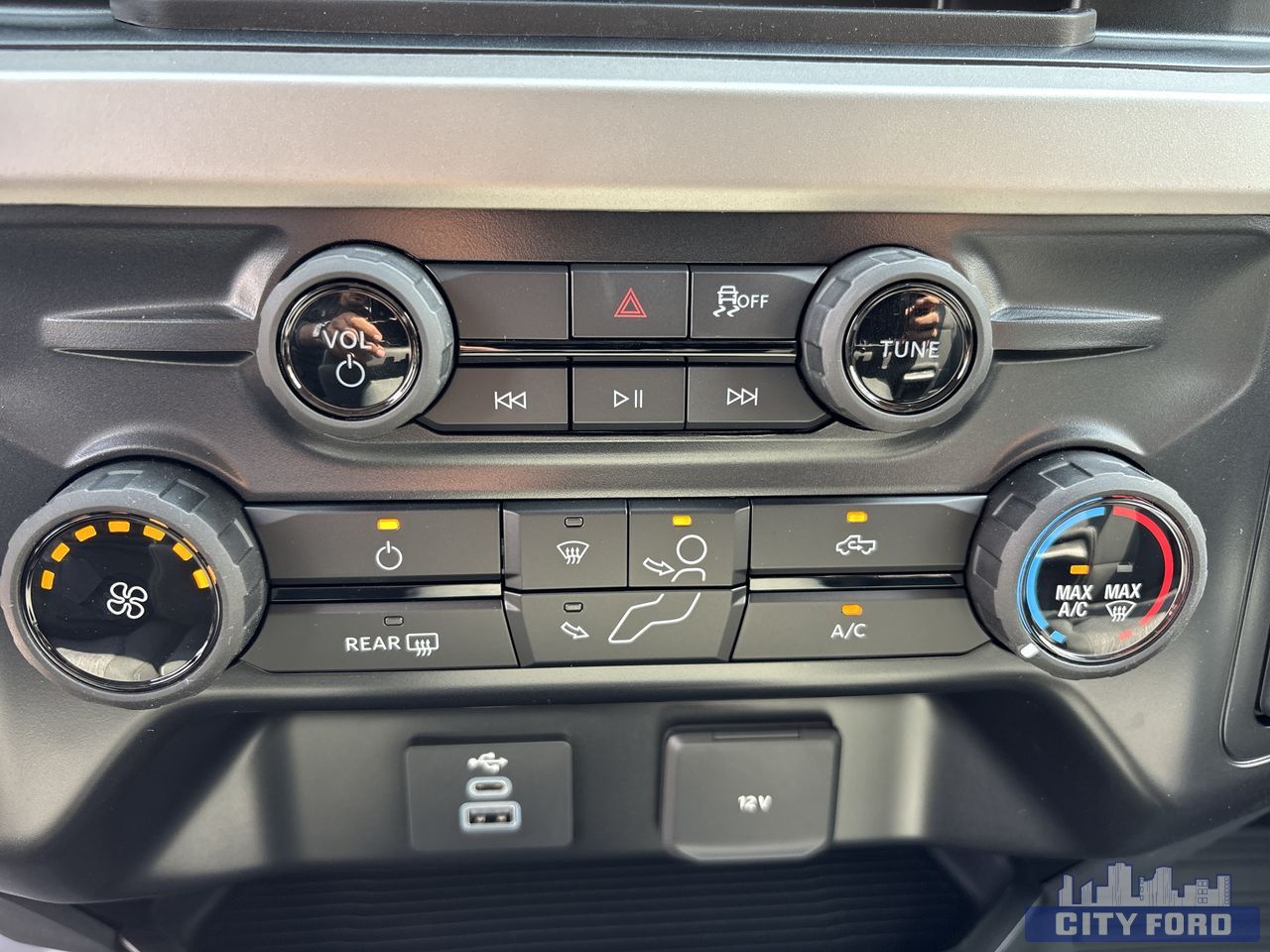 new 2025 Ford Super Duty F-350 SRW car, priced at $85,640