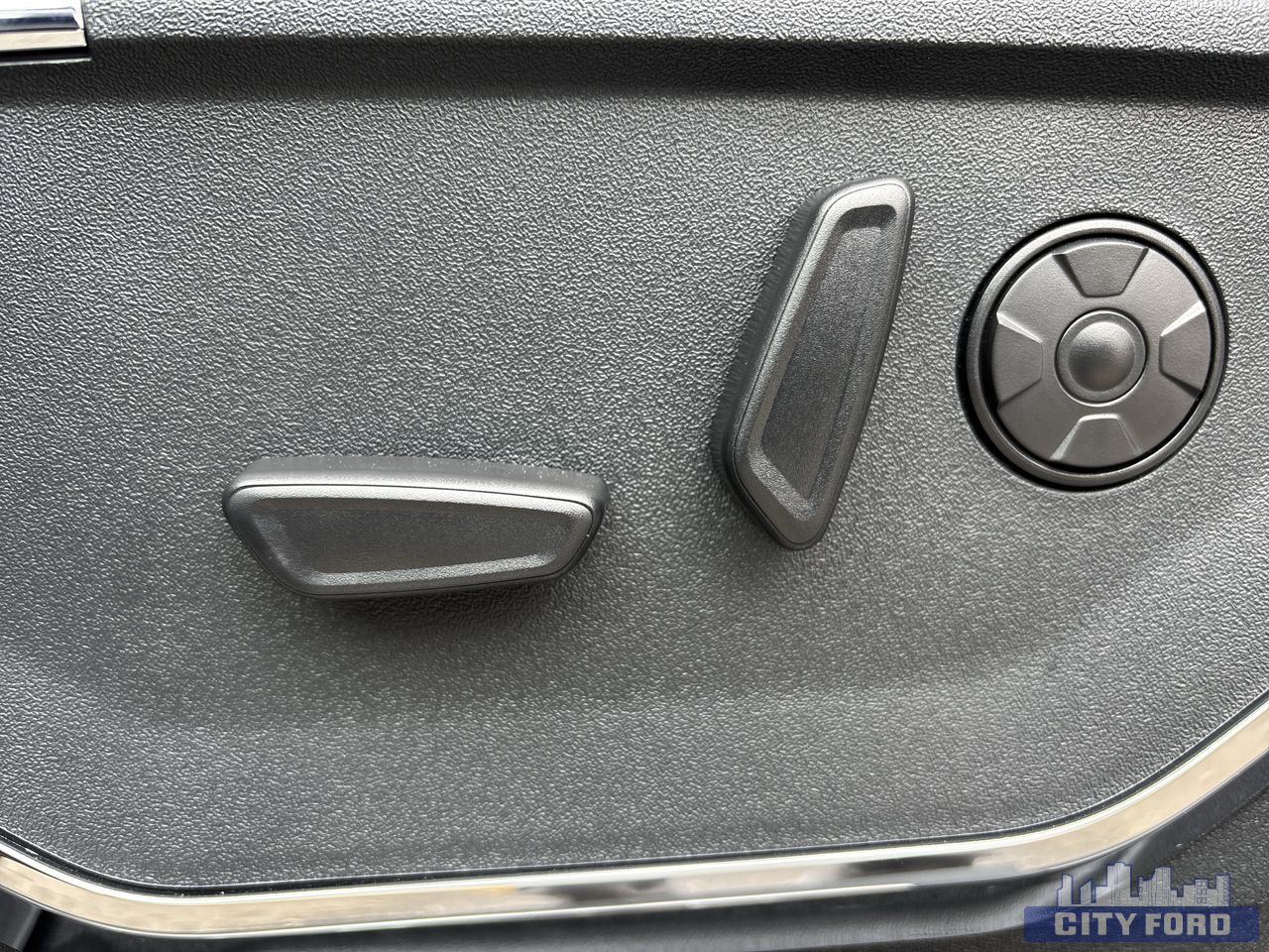 new 2025 Ford Super Duty F-350 SRW car, priced at $114,390