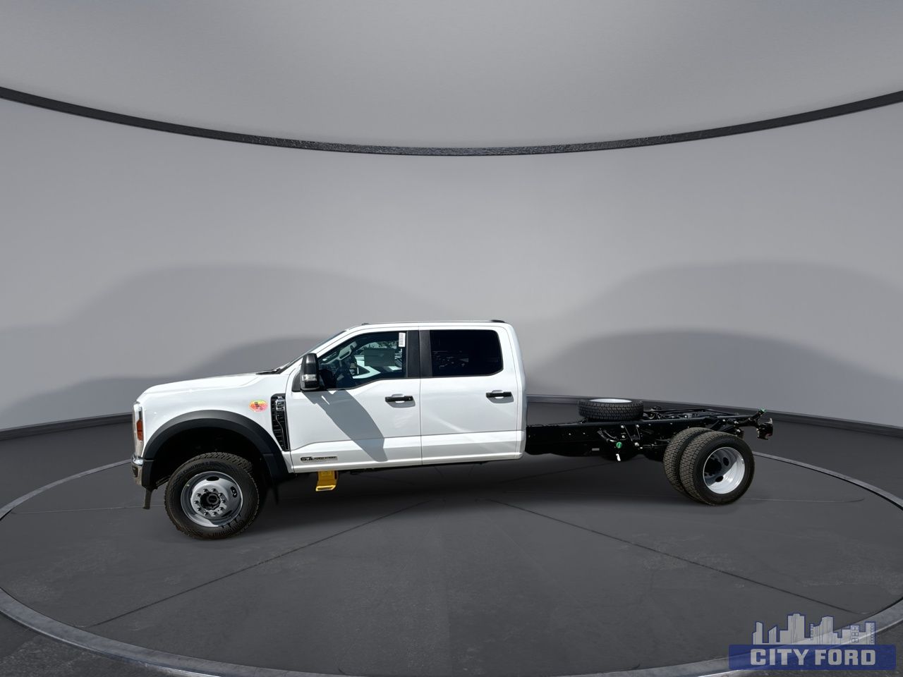 new 2025 Ford Super Duty F-550 DRW car, priced at $99,934