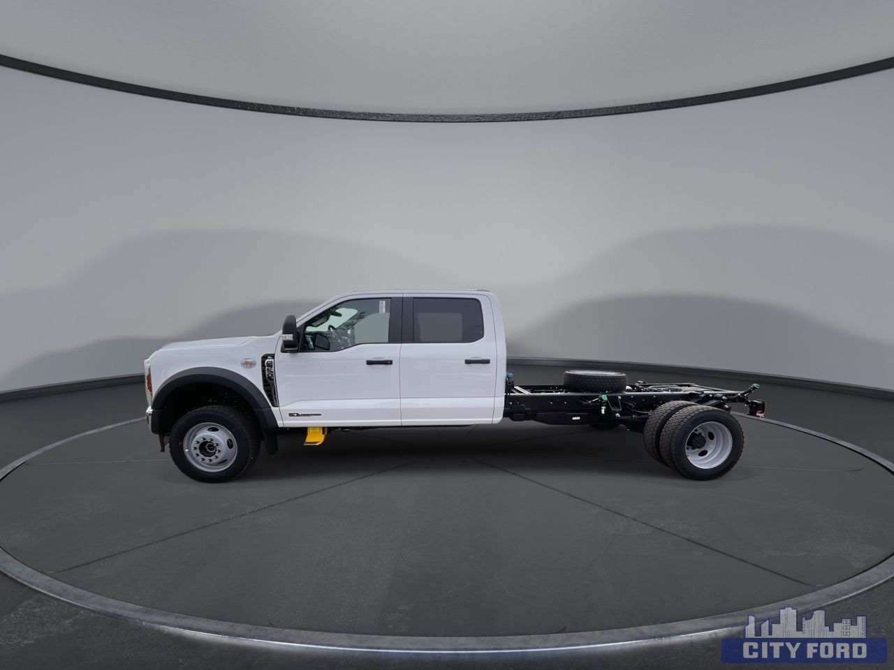 new 2025 Ford Super Duty F-550 DRW car, priced at $99,934