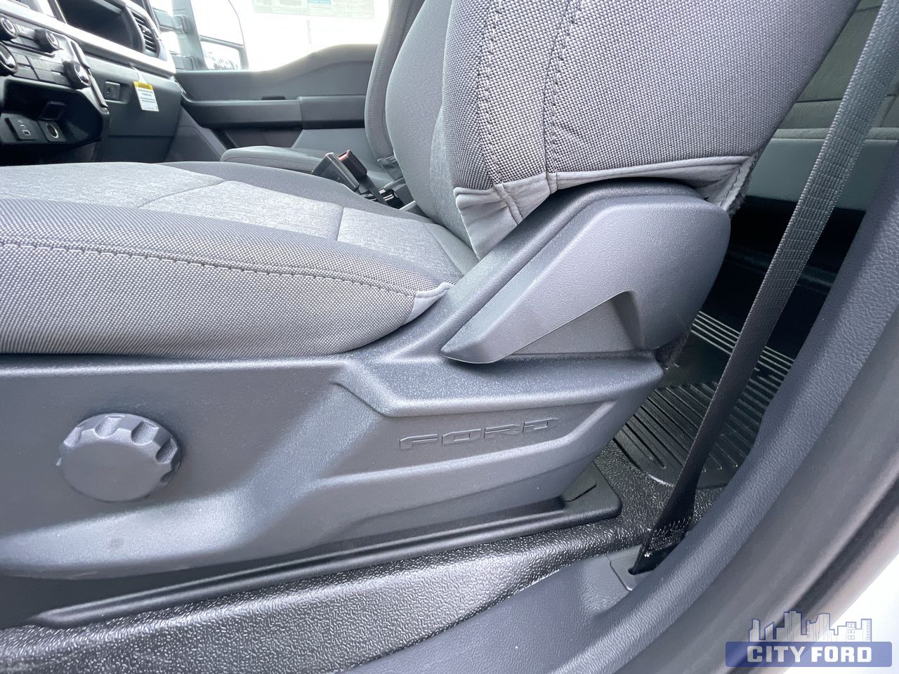 new 2025 Ford Super Duty F-550 DRW car, priced at $99,934