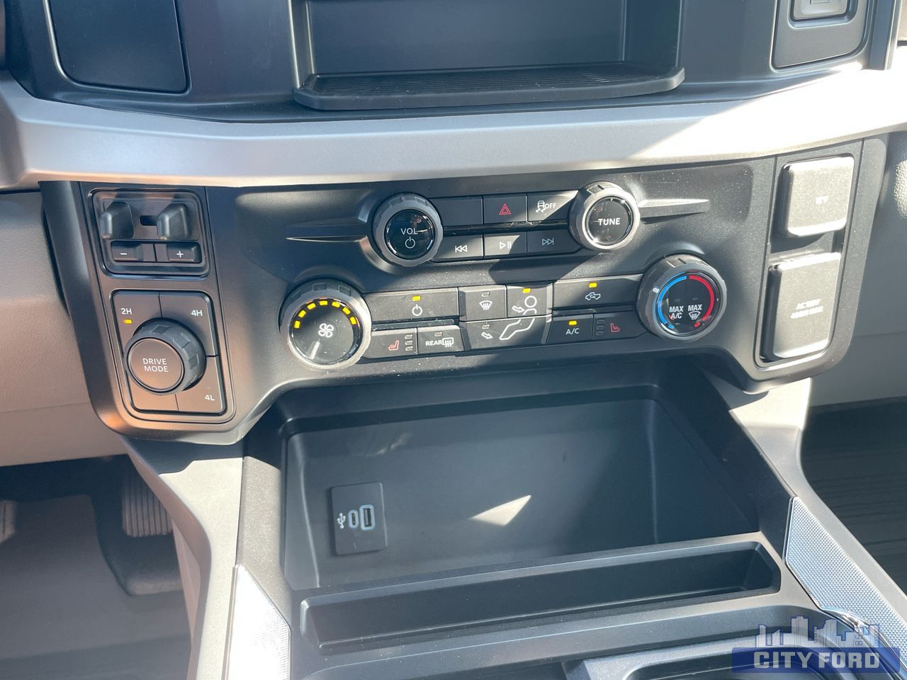 new 2025 Ford Super Duty F-550 DRW car, priced at $98,599