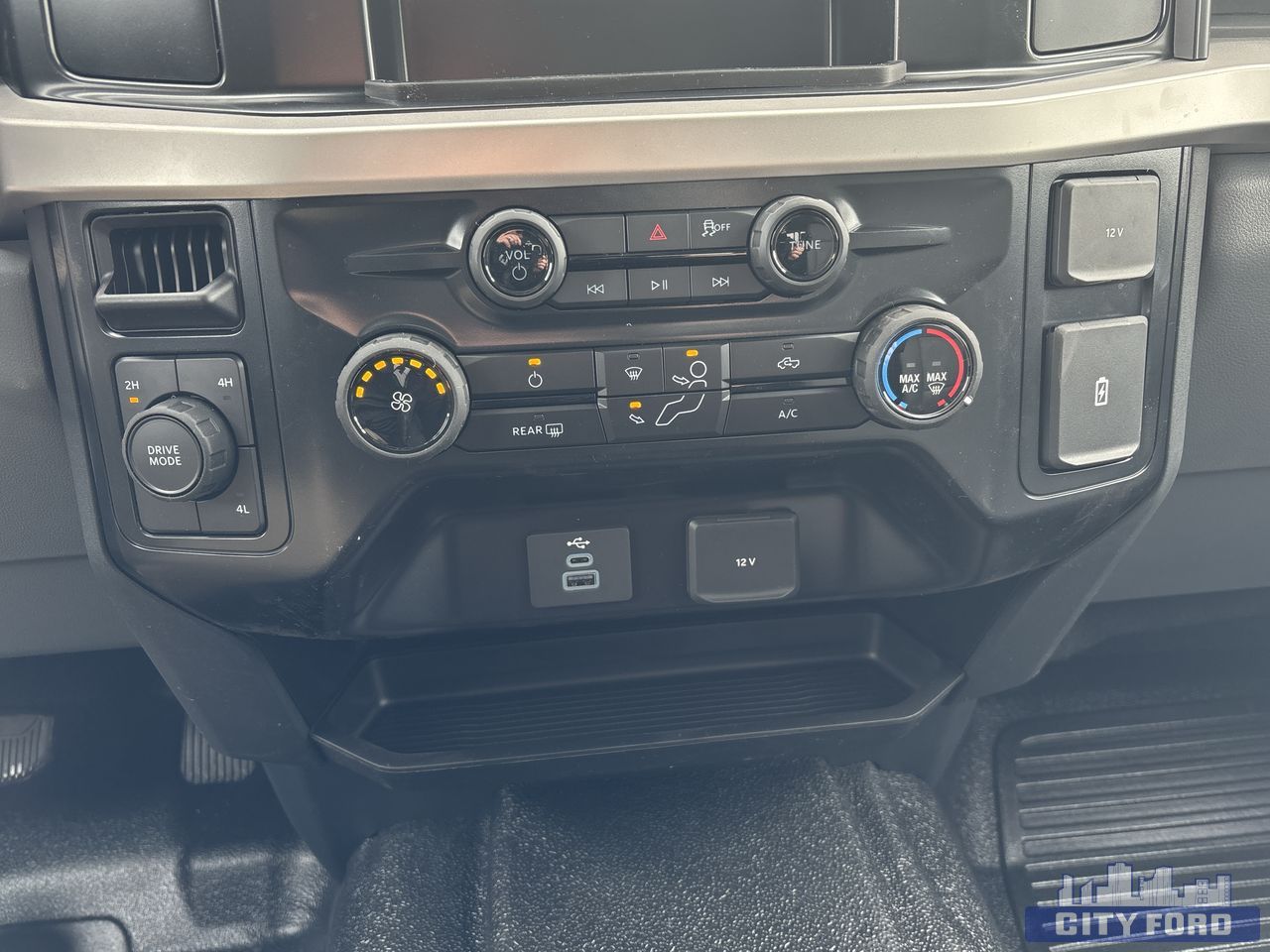 new 2025 Ford Super Duty F-550 DRW car, priced at $84,344