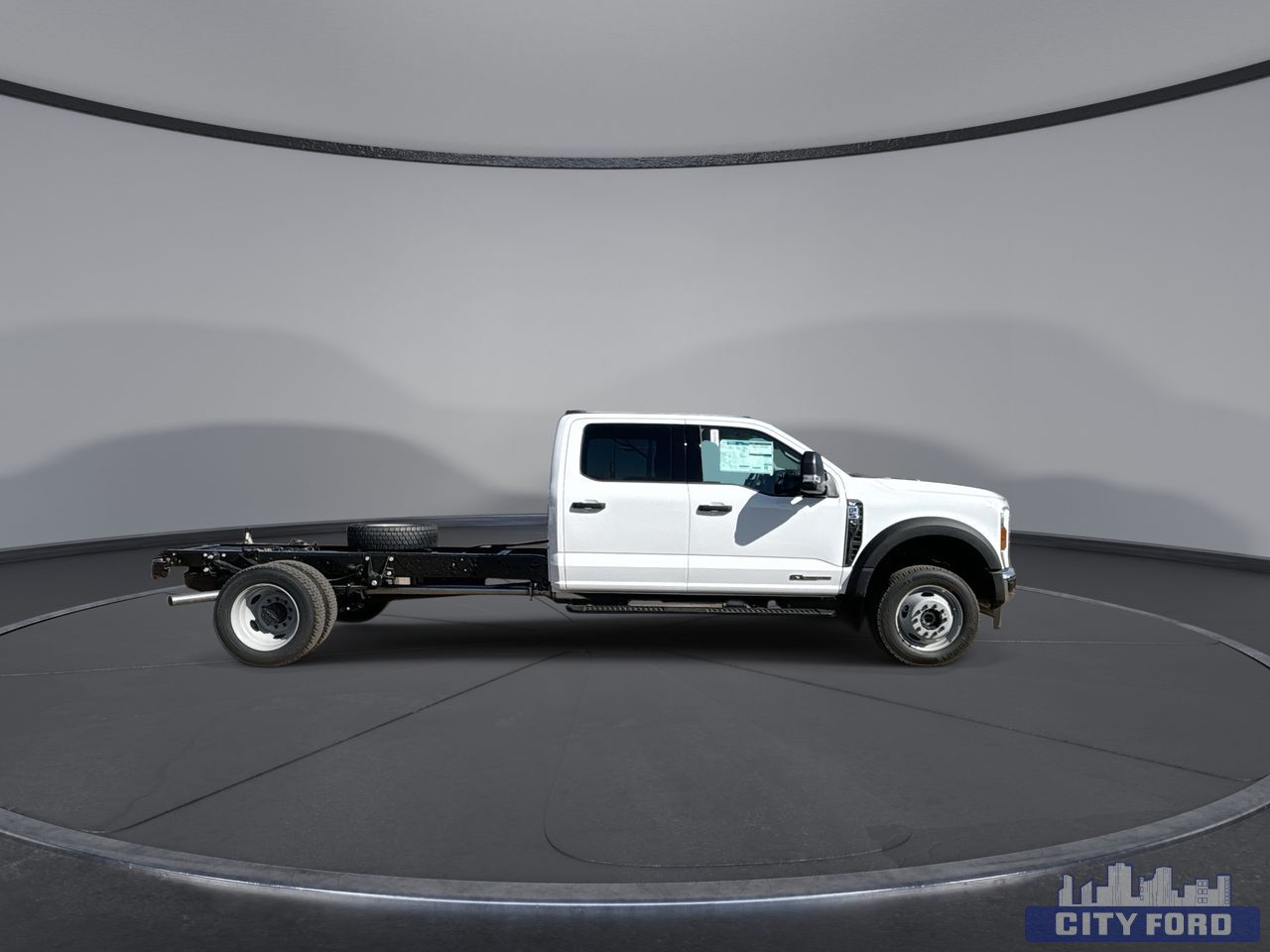 new 2025 Ford Super Duty F-550 DRW car, priced at $99,424