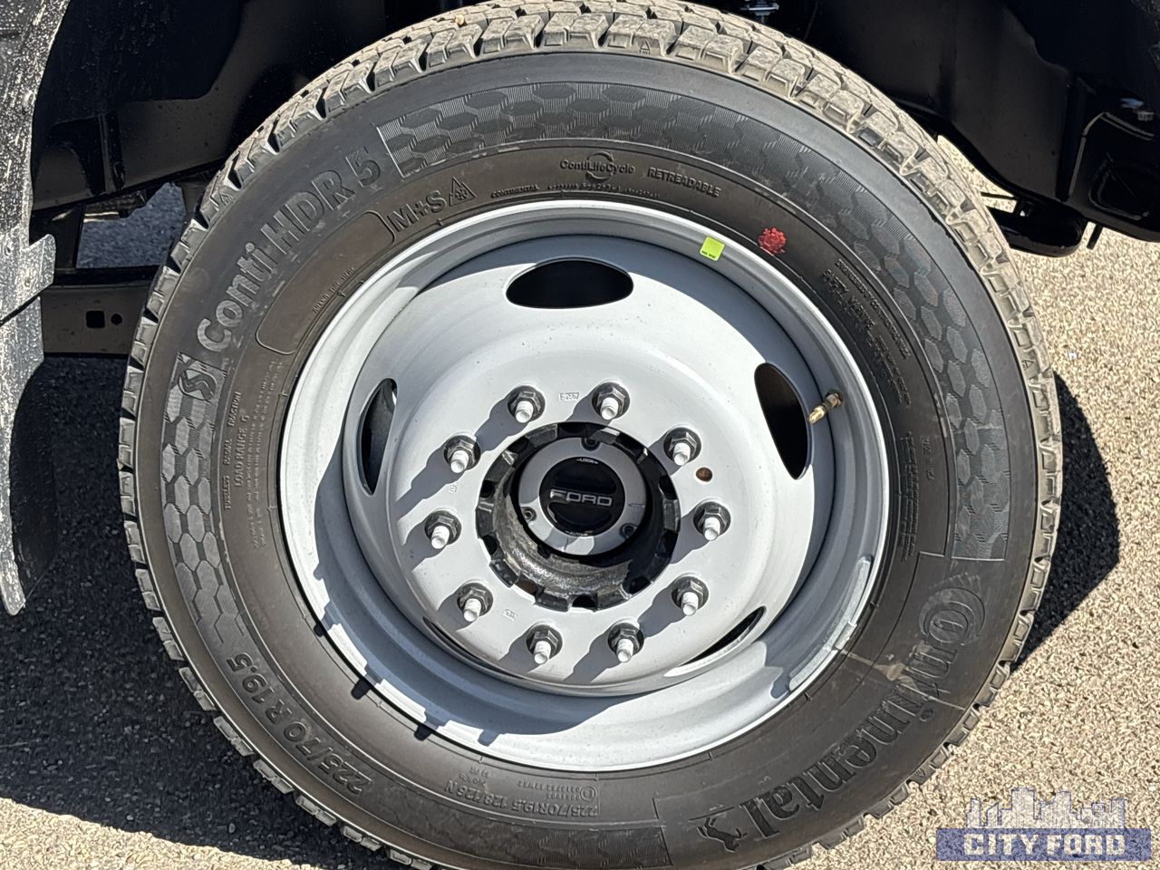 new 2025 Ford Super Duty F-550 DRW car, priced at $99,424