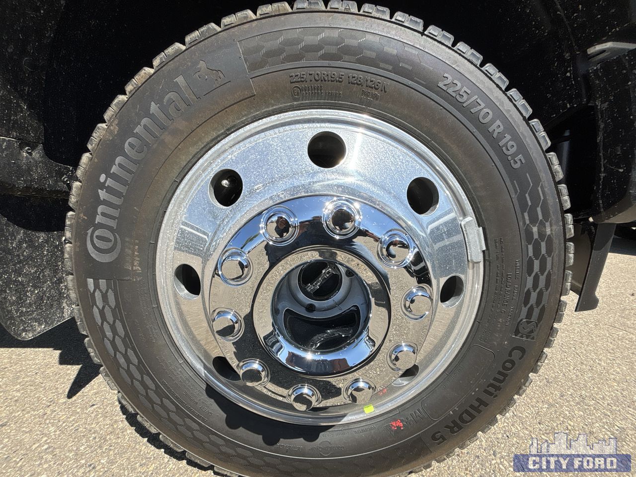 new 2025 Ford Super Duty F-550 DRW car, priced at $98,689